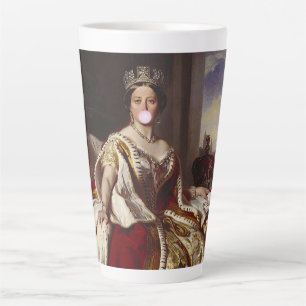 Königin Victoria bläst ein rosa Kaugummi Milchtasse