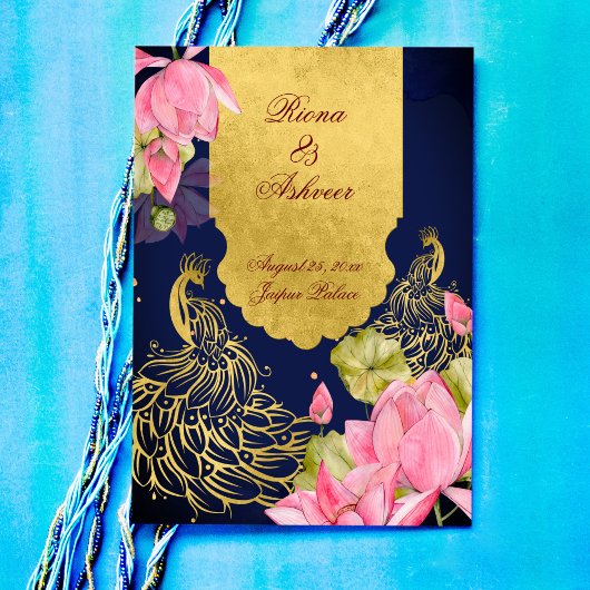 Königlich blaues Pfau Rosa Lotus Indische Hochzeit Einladung