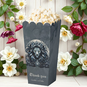 Königliche Eleganz, ein majestätischer Blick auf d Geschenkschachtel