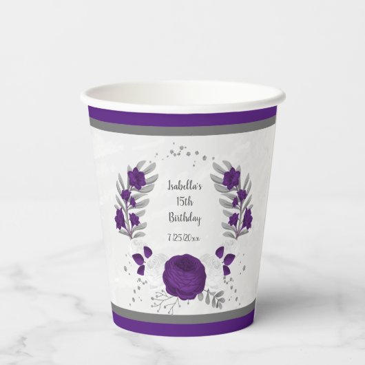Königliche lila und weiße Blume Silberkranz Pappbecher (Rückseite)