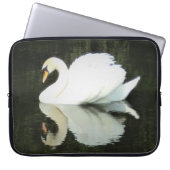 Königliche Schwan-Reflexion Laptopschutzhülle (Vorderseite)