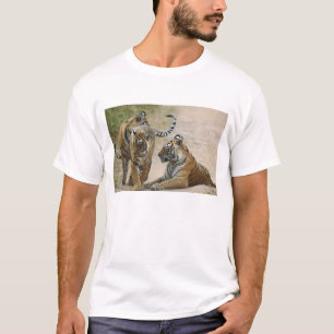 Königlicher Bengal-Tiger und Junge, Ranthambhor T-Shirt