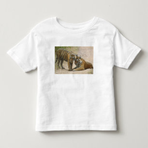 Königlicher Bengal-Tiger und Jungtier - Berührung Kleinkind T-shirt