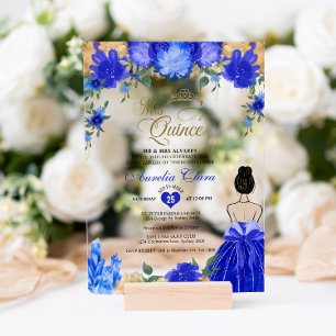 Königliches Blau Florales Prinzessin Mis Quince Qu Acryleinladungen