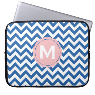 Königliches Blau-weißes Monogramm-Zickzack Muste Laptopschutzhülle