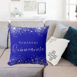Königsblau silberner Glitzer-Staubname Quinceanera Kissen<br><div class="desc">Ein Kissen für eine Quinceañera,  15 Jahre alt Mädchen Zimmer. Ein königsblauer Hintergrund mit Imitaten silber Glitzer Staub. Der Text: Quinceañera ist in Weiß geschrieben mit einem großen modernen Schrift im Stil der Schrift. Personalisieren und einen Namen hinzufügen.</div>
