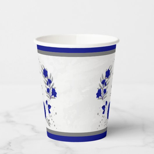 Königsblau und weiße Blume silberner Kranz Pappbecher (Links)