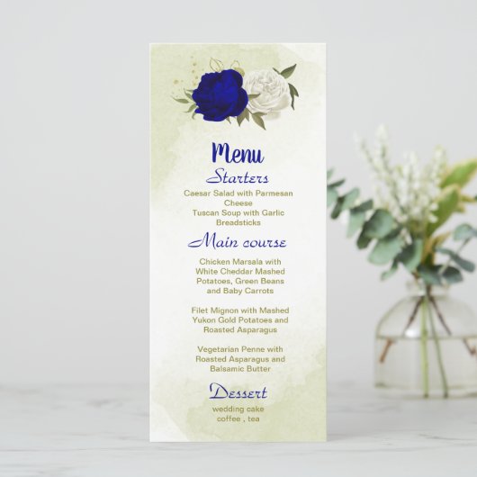Königsblau, weiße Blume, grüne Blätter Hochzeit Menükarte (Stehend Vorderseite)