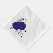 königsblaue Blumen silberne Blätter Marmor Serviette (Ecke)