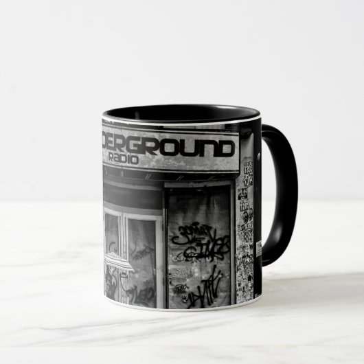 KONKRETE TASSE (VorderseiteRechts)