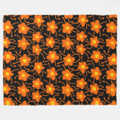 Konkurrierende Blume - Orange und Gelb auf Schwarz Fleecedecke (Vorderseite (Horizontal))