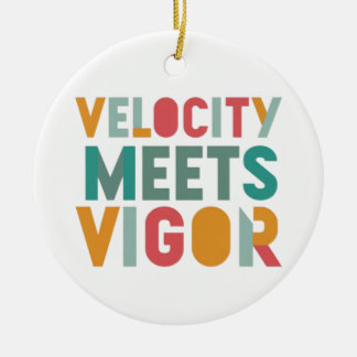 Kontrastfarben und dynamische Typografie:Eine Visu Keramik Ornament