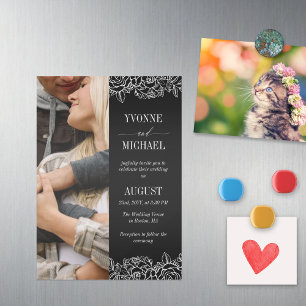 Konturen der Schwarz-weißen Rose Foto Hochzeit Magneteinladung