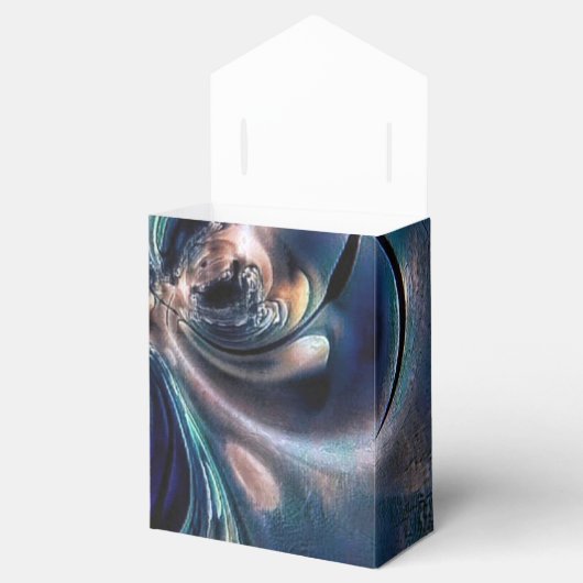 Konzept Geschenkschachtel (Geöffnet)