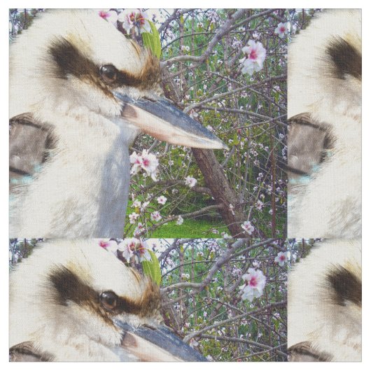Kookaburra neben einem Blütenbaum, Stoff (Nahaufnahme)