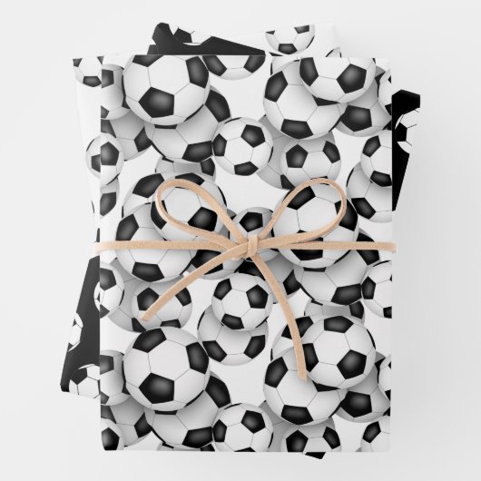 Koordination der Schwarz-weißen Fußbälle des Set Geschenkpapier Set (Beispiel)