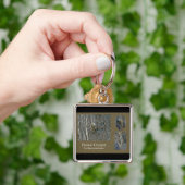 Koordinationselemente für braunen Strampler Songbi Schlüsselanhänger (Hand)