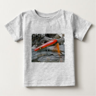 Koordinationselemente für Salzwasserrückstände in Baby T-shirt