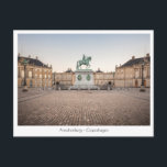 Kopenhagen Dänemark Postkarte<br><div class="desc">Foto Amalienborg mit seiner Reitstatue Frederik V. in Kopenhagen,  Dänemark. Foto © Sebastian Wurm.</div>