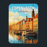 Kopenhagen Dänemark Reisekunst Vintag Magnet<br><div class="desc">Kopenhagener Retrovektorraumdesign. Kopenhagen,  die dänische Hauptstadt,  liegt auf den Küsteninseln Seeland und Amager. Die Öresund-Brücke verbindet Malmo in Südschweden.</div>
