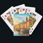 Kopenhagen Dänemark Reisekunst Vintag Spielkarten<br><div class="desc">Kopenhagener Retrovektorraumdesign. Kopenhagen,  die dänische Hauptstadt,  liegt auf den Küsteninseln Seeland und Amager. Die Öresund-Brücke verbindet Malmo in Südschweden.</div>