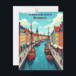 Kopenhagen Dänemark Vintage Travel Art Print - Ret Postkarte<br><div class="desc">Feiern Sie den Charme der dänischen Hauptstadt mit diesem wunderschön gestalteten Vintage-Reisekunstprint von Kopenhagen. Dieses Stück mit einem inspirierten Retro-Kunstwerk, das das Wesen dieser ikonischen Stadt mit ihren farbenfrohen Gebäude, landschaftlichen Kanälen und historischen Sehenswürdigkeiten erfasst, verleiht jedem Raum zeitlosen europäischen Flair. Perfekt als Reiseandenken, Zuhause-Dekor oder Geschenk für Skandinavische Liebhaber...</div>