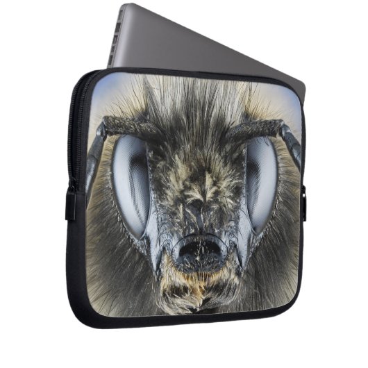 Kopf der Hummel Laptopschutzhülle (Vorne Rechts)