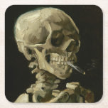 Kopf des Skeletts mit Zigarette durch Van Gogh Rechteckiger Pappuntersetzer<br><div class="desc">Kopf eines Skeletts mit brennender Zigarette durch Vincent van Gogh, Öl auf Leinwand 1886, ist eine gemalte Ölstudie eines menschlichen Schädels und des oberen Skeletts, in dessen Mund der Künstler eine brennende Zigarette einfügte und einen Effekt produzierte, der makaber und humorvoll ist. Vermutlich gemalt, während Van Gogh in der Akademie...</div>