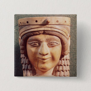 Kopf einer Frau, genannt die Dame des Brunnens Button