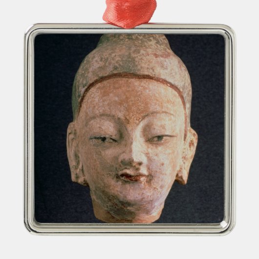 Kopf einer Statue von Buddha, von Bezeklik Silbernes Ornament (Vorne)