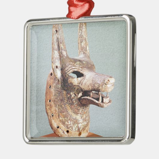 Kopf von Anubis, mit einem eingehängten Kiefer Silbernes Ornament (Links)