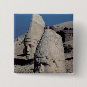 Kopf von Zeus-Oromandes und eine Göttin Button