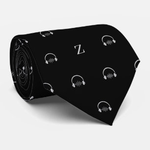 Kopfhörer Musik Monogramm Anfangs Schwarz und Weiß Krawatte