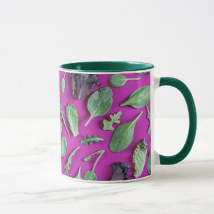 Kopfsalat-Grüntöne auf Lila Tasse