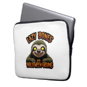 Kopie von Lazy Bones and Halloween Groans - Creepy Laptopschutzhülle (Vorderseite Links)