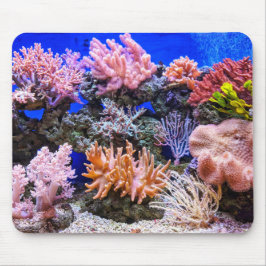 Koralle in einem Salzwasser-Aquarium Mousepad