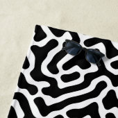 Koralle - Schwarz und Weiß Strandtuch (Beispiel)