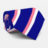 Koralle, Weiß, blaue gestreifte Krawatte (Gerollt)