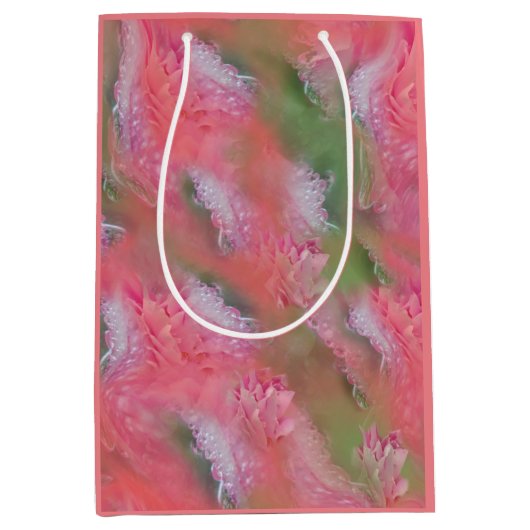 Korallen, Gras und Peony-rosa Blüten Mittlere Geschenktüte (Vorderseite)