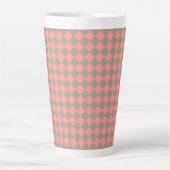 Korallen-Grau-Karo-Diamant-Muster Milchtasse (Vorderseite)