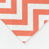 Korallen und Weißes Zickzack ZigZag Muster Fleecedecke (Ecke)