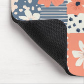 Korallenblaue Navy Florale Patchwork-Quilt-Muster Mousepad (Ecke)