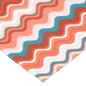 Korallenlachs Orange Turquoise Wavy Zigzag Muster Tischdecke (Schrägansicht)