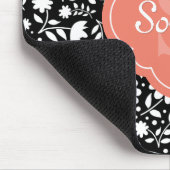 Korallenmonogramm Quatrefolie Schwarzes Blumenmust Mousepad (Ecke)