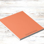 Korallenorange Notizblock<br><div class="desc">Koralle, orange Hintergrundfarbe. Personalisieren Sie Ihren Namen und fügen Sie ihn hinzu. Schwarzer Text.</div>