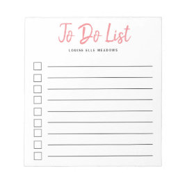 Korallenrosa Pinselstrich mit Buchstaben in der Li Notizblock