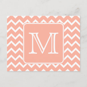 Korallenrosa und Weiß Zickzack mit Custom Monogram Postkarte
