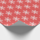 Korallenrot und weiße Schneeflocken Muster Weihnac Geschenkpapier (Ecke)