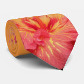 Korallenrote Hibiskus-Hochzeit Krawatte (Gerollt)