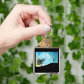 Korb auf einem Hügel #2 Schlüsselanhänger (Hand)